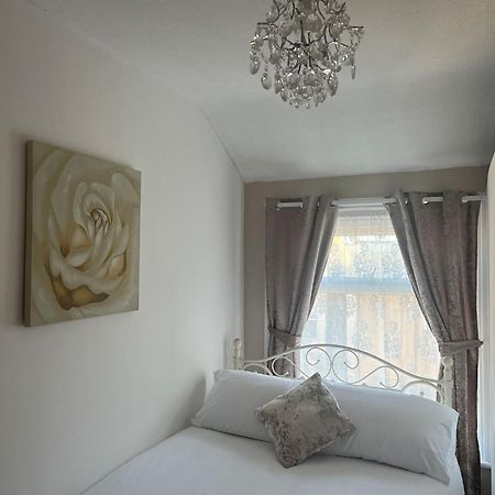 Stay At 25 بلاكبول المظهر الخارجي الصورة