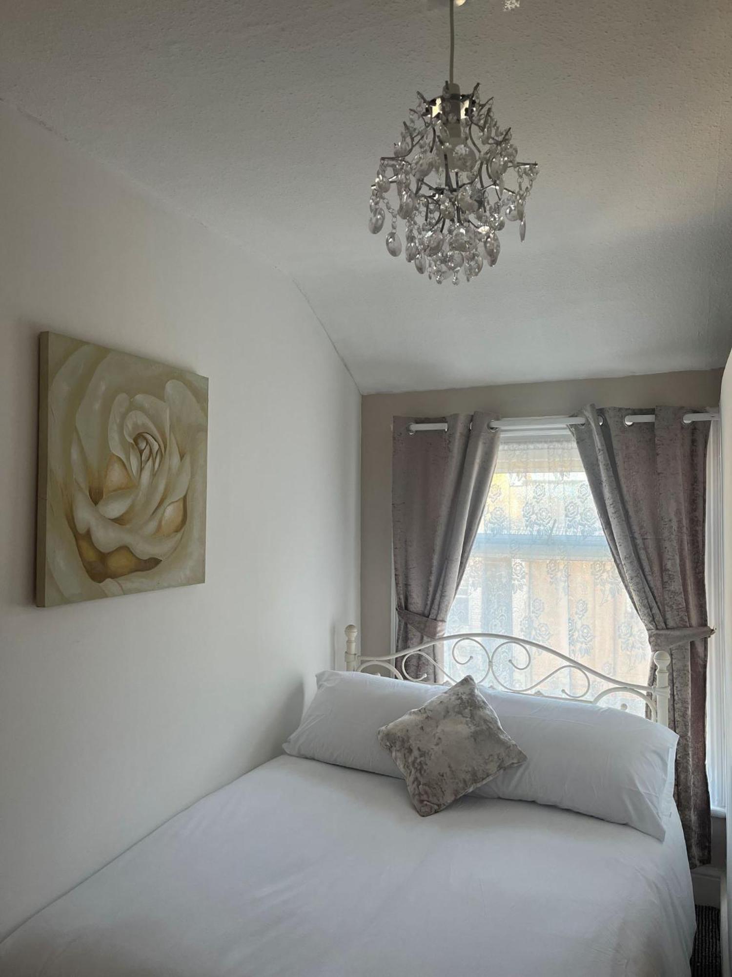 Stay At 25 بلاكبول المظهر الخارجي الصورة
