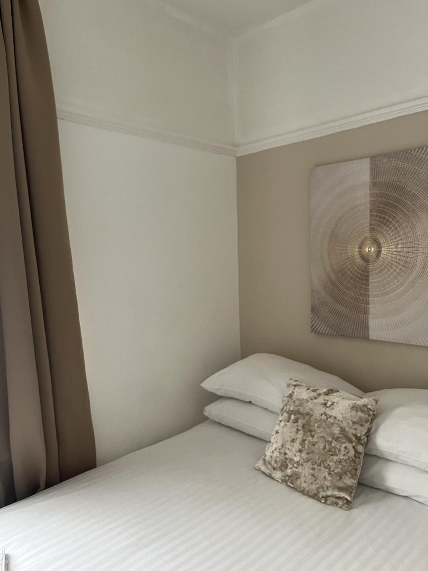 Stay At 25 بلاكبول المظهر الخارجي الصورة